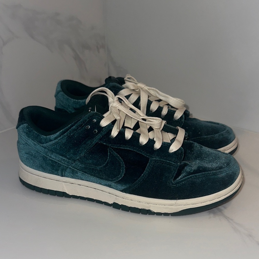 Nike Teal Velvet Sneakers with White Laces 7.5